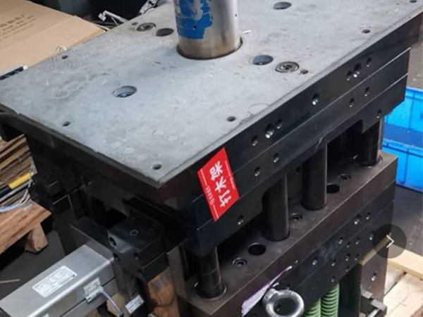 新能源马达注塑模具